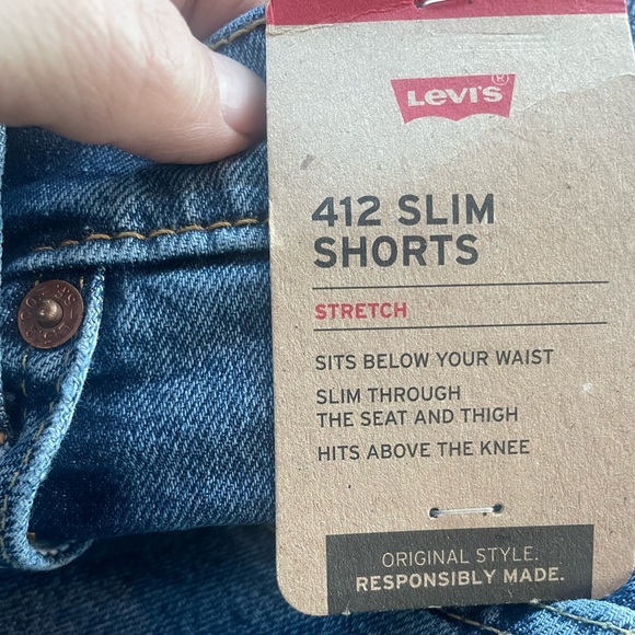 LEVI’S 412 SLIM SHORTS, NWT - Picture 4 of 6